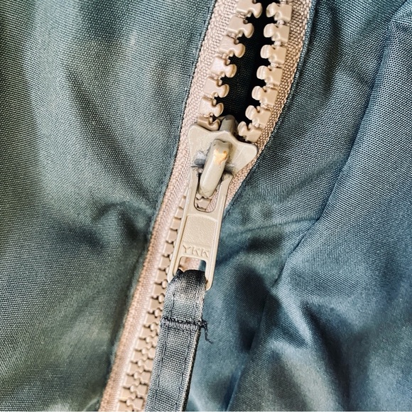 Vintage Cabela’s Green Goose Down Outdoor Vest Size Men’s Tall XL RN#56838 - Picture 9 of 11